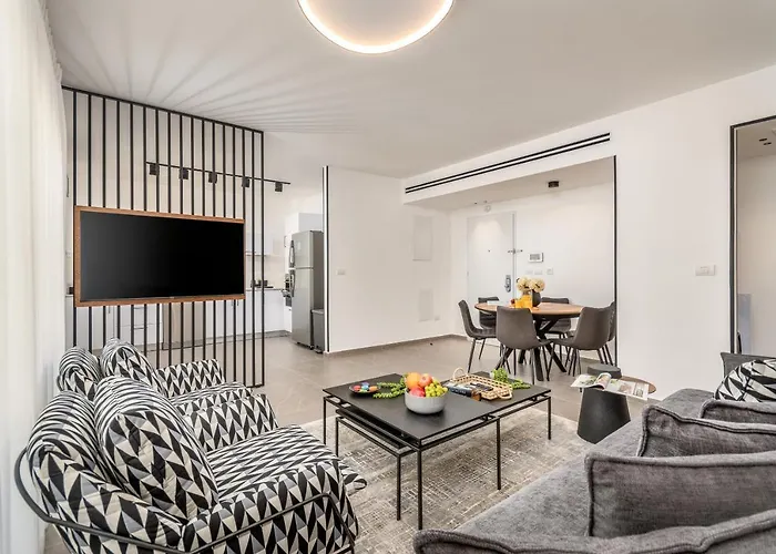 Luxurious Huge 2Bdr&2Bth W Parking- Mahne Yehuda Sea-U Jerusalem