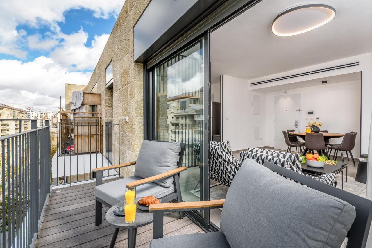 Apartment Luxurious Huge 2bdr&2bth W Parking- Mahne Yehuda Sea-u *